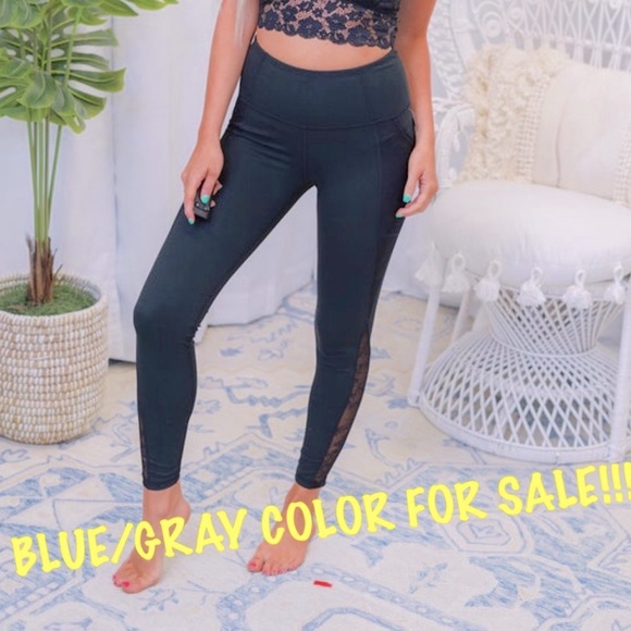 🆕MONO B FLORAL MESH SPLICE LEGGINGS🆕 - Picture 2 of 10